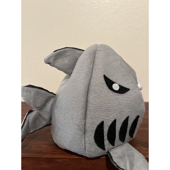 Marshall Ferret Shark Hide-N-Play Toy Gray - Picture 3 of 4